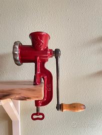 Macina carne vintage in ghisa  – funzionante