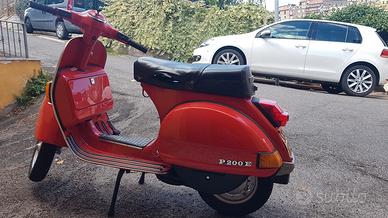 vespa P200E