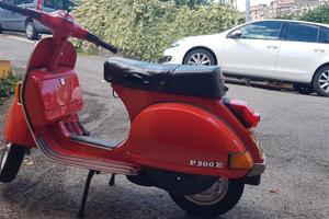 vespa P200E