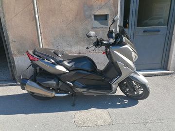 Yamaha X Max 400 