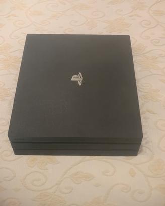 PlayStation 4 Pro + 2 Controller + Cavi