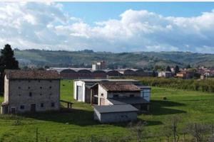 Tenuta in Sasso con Vista sul Castello di Vignola