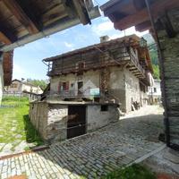 CASA SEMINDIPENDENTE A VALSAVARENCHE