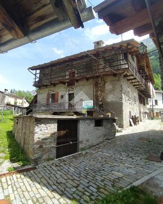 CASA SEMINDIPENDENTE A VALSAVARENCHE