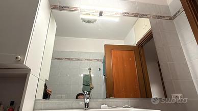Specchio da bagno con luce