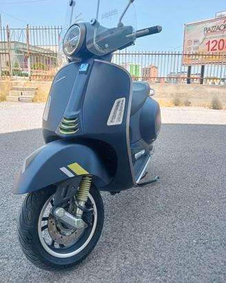 vespa 300 GTS hpe