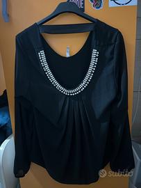 Blusa a maniche lunghe