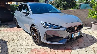 cupra leon hybrid  vz 245 cv