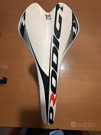 Sella completamente in carbonio