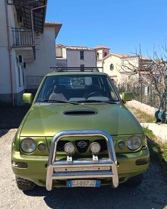 Nissan Terrano II 2.7 TD 4x4 - 3 porte