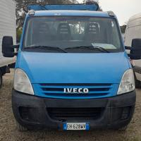 IVECO DAILY 2011 - 2.3 DIESEL CON GRU LB AUTOMOBIL