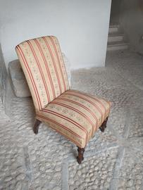 POLTRONCINE in stile imbottite n. 2 (con piede in