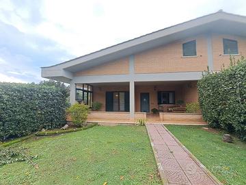 Villa bifamiliare Pomezia [Cod. rif 3199908VRG]