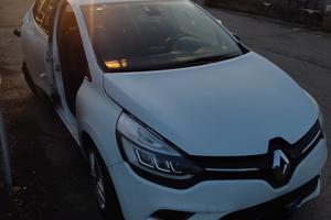 RENAULT CLIO ANNO 2019