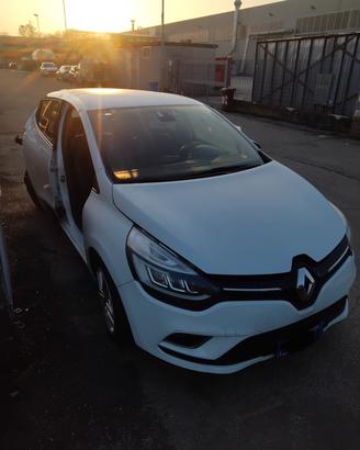 RENAULT CLIO ANNO 2019