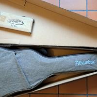 Chitarra Classica Alhambra 1C con custodia, nuova
