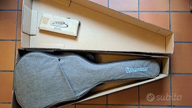 Chitarra Classica Alhambra 1C con custodia, nuova