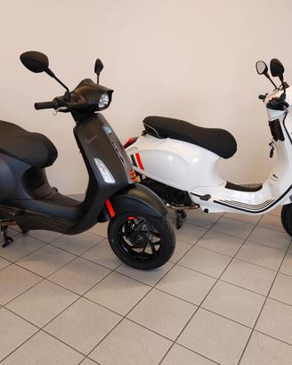 Piaggio Vespa Sprint 125 Sconto + Bauletto OMAGGIO