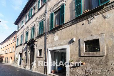 TRILOCALE RISTRUTTURATO CENTRO STORICO
