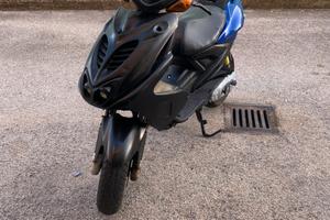 Yamaha Aerox 50 anno 2004