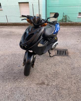 Yamaha Aerox 50 anno 2004