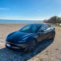 Tesla model 3 dual motor