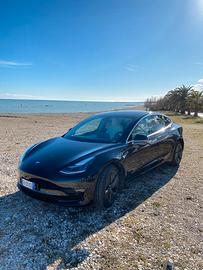 Tesla model 3 dual motor