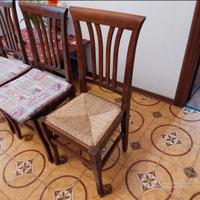 Quattro sedie in legno massiccio noce scuro