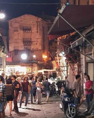 Centro storico storica palazzina del 300' per B&B