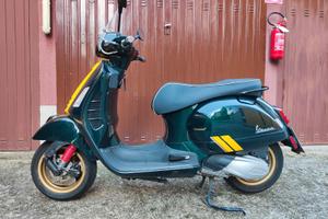 Vespa 300 GTS racing super sixty