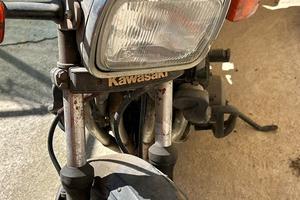 Moto kavasaki 4cilindri Z400