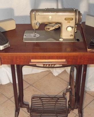 Macchina da cucire Pfaff anni 50 con mobile