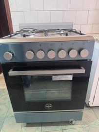 Cucina completa di forno La Germania,