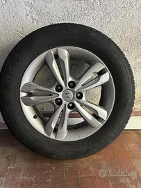 Gomme con cerchi in lega 225 60 r17