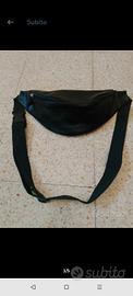 marsupio uomo donna ecopelle Bershka nero 