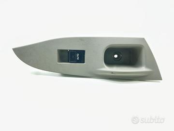 PULSANTIERA ANTERIORE DESTRA TOYOTA IQ 1° Serie 8
