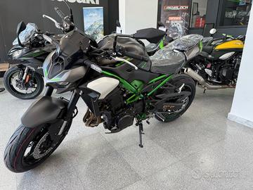 KAWASAKI NAKED Z900