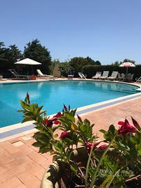 Villa con piscina giardino 5000 mq