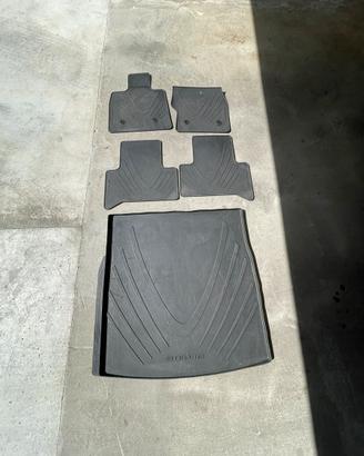 Tappetini e vasca in gomma Alfa Stelvio ORIGINALI