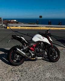 Honda Hornet 750 2023