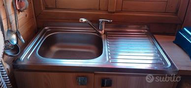 lavello con mobile cucina