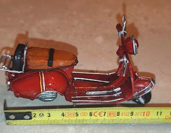 VESPA Modellino in ferro ARTIGIANALE da collezione