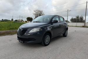 Lancia Ypsilon 0.9 TwinAir 85 CV 5 porte S&S Gold