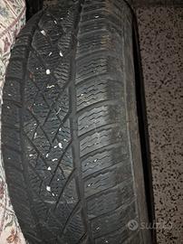 N.4 Discreti pneumatici invernali 185/65 R15