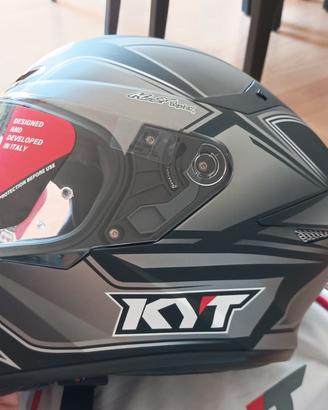 Casco KYT TT-COURSE