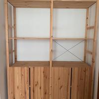 Scaffali IVAR Ikea in legno con ante