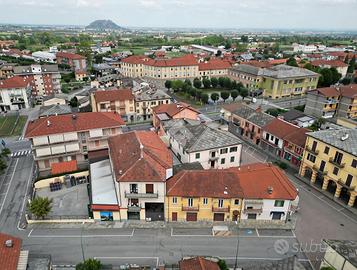 5 LOCALI A BAGNOLO PIEMONTE