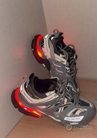 balelnciaga track led