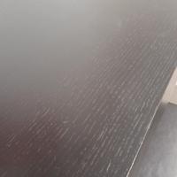 tavolo e sedie in wengè e pelle 