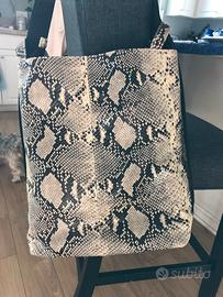 BORSA VERSATILE A SPALLA O COME ZAINO